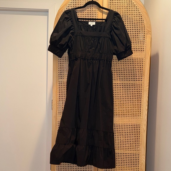 Duster Black Square-Neck Maxi Dress with Puff Sleeves, Tiered Skirt, Pockets - Picture 11 of 12
